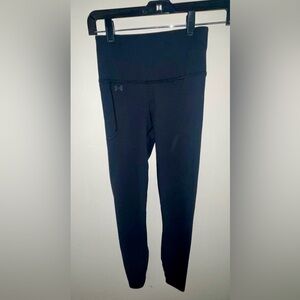 Under Armour Black Leggings, Size Adult XS
Full length legging